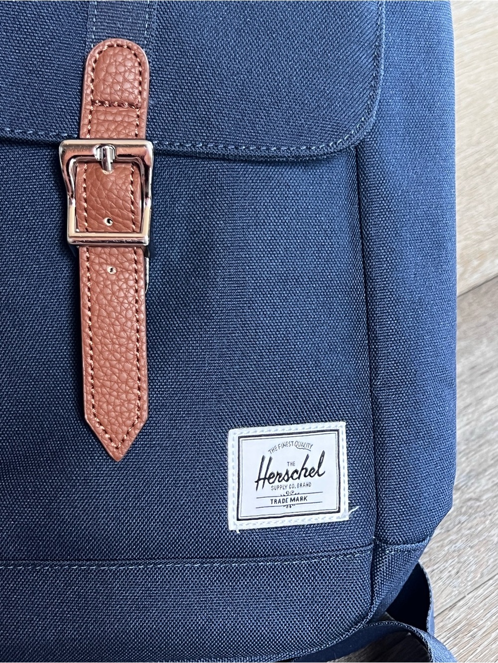 NWOT Herschel Supply Company Navy Canvas Backpack with Brown magnetic strap - Picture 5 of 16